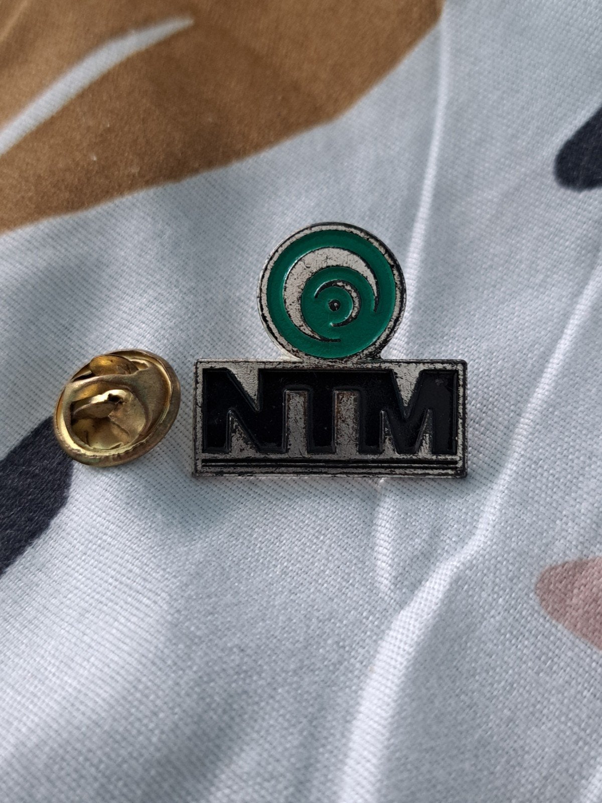 pin's pins NTM, Collections, Enlèvement