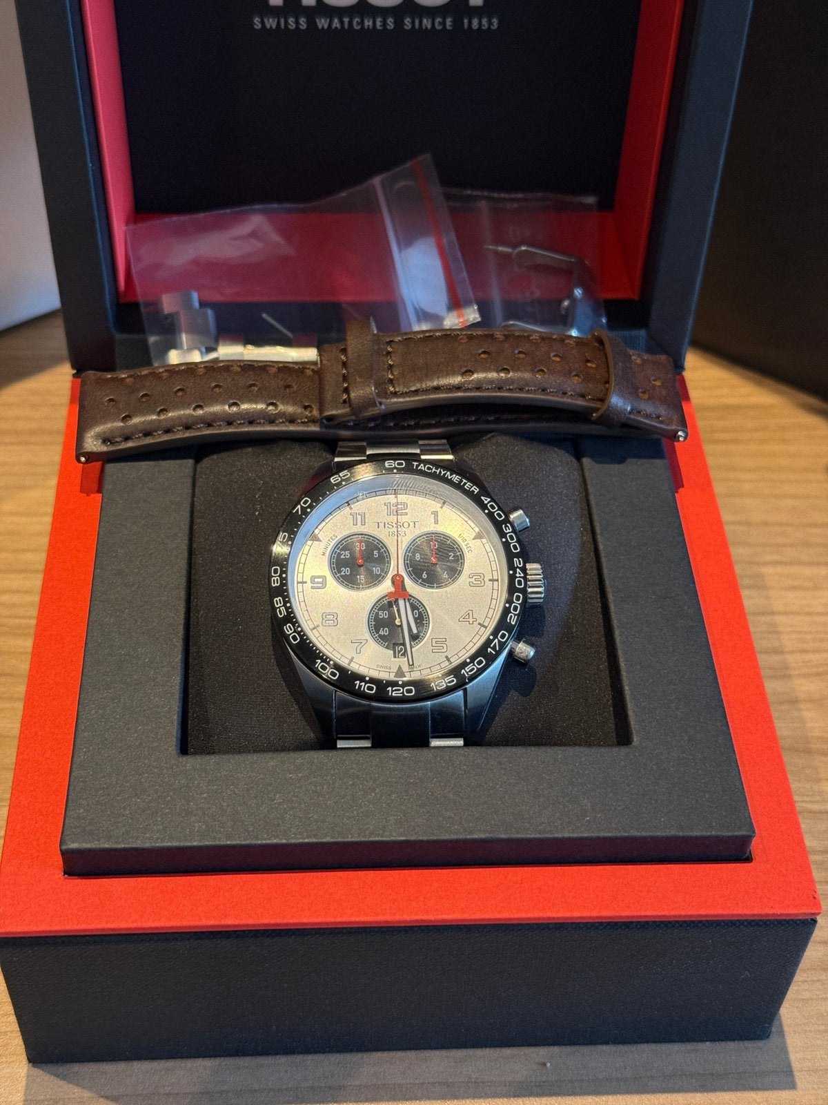 Montre tissot, Enlèvement ou Envoi, Comme neuf