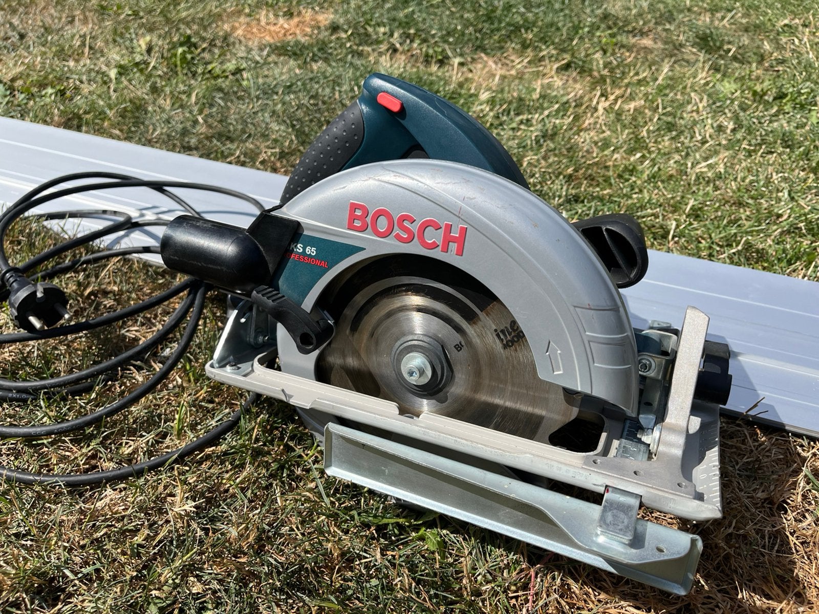 Scie circulaire Bosch KS65 Professional avec barre, Enlèvement, Utilisé, 1200 watts ou plus, Scie circulaire