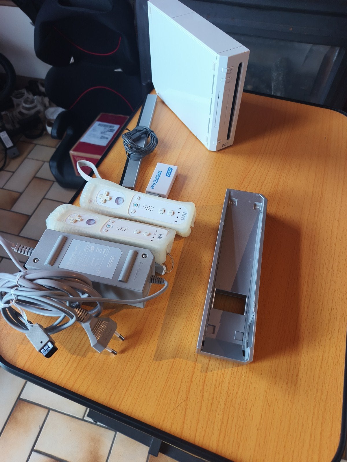 Console Nintendo Wii Blanche Complète + 2 Manettes Wii, Consoles de jeu & Jeux vidéo, Enlèvement ou Envoi, Comme neuf, Avec 2 manettes