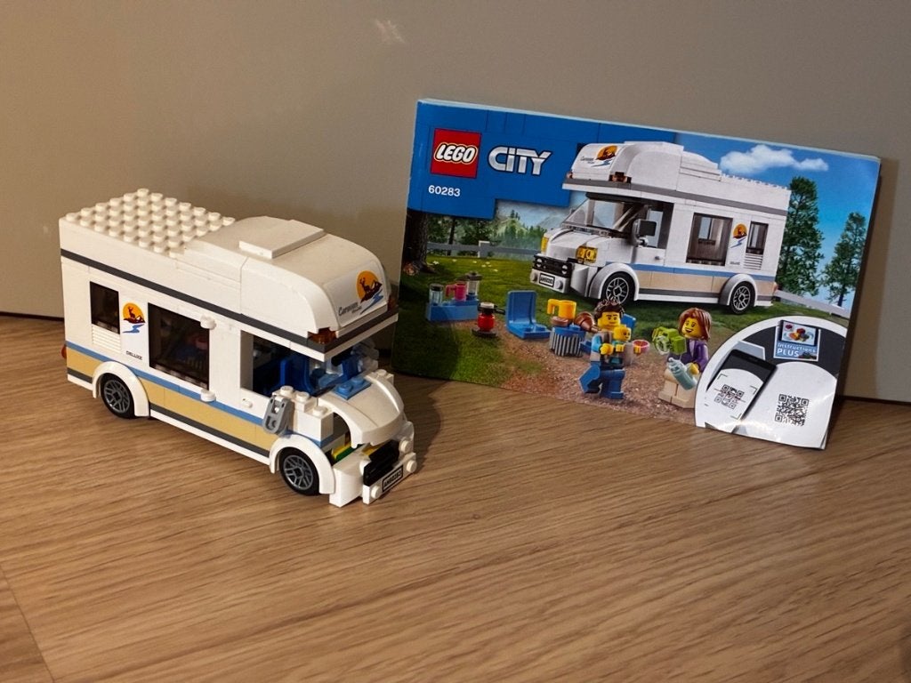 LEGO City Holiday Camper Van 60283, Kinderen en Baby's, Ophalen, City, Lego, Zo goed als nieuw
