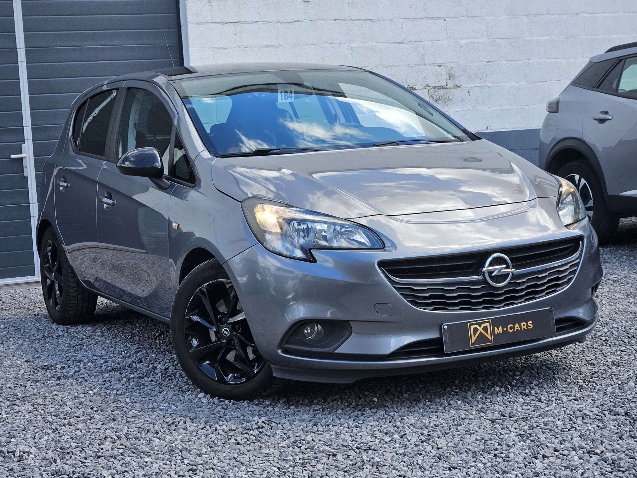 Opel Corsa BLACK EDITION * CRUISE * ECRAN *, Autos, Argent ou Gris, Euro 6, Boîte manuelle, Noir
