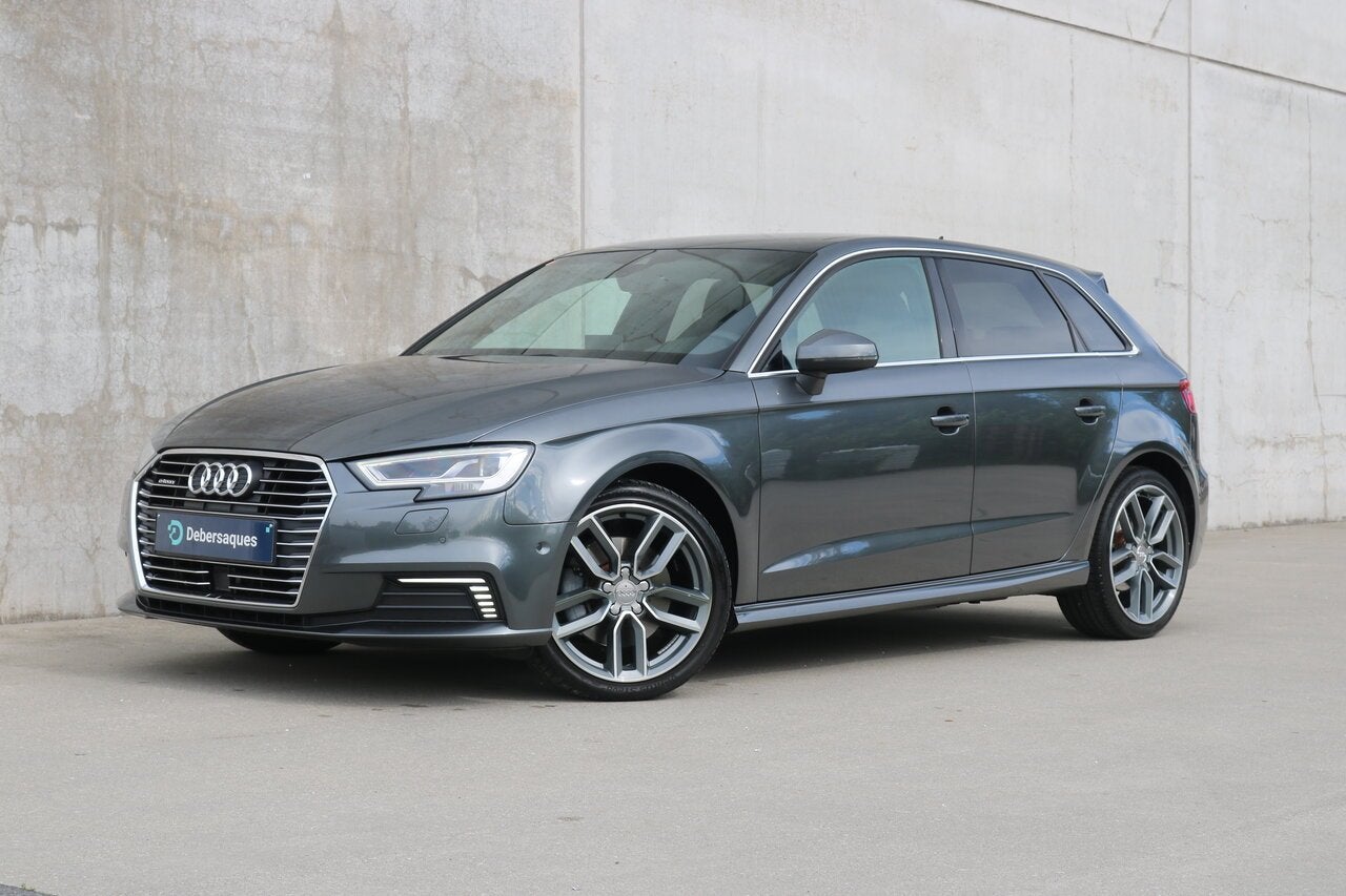 Audi A3 A3 Sportback S-line e-tron  PHEV S tronic, Auto's, 1398 cc, https://public.car-pass.be/vhr/32221c1a-e950-4de3-b7e9-77907041c884