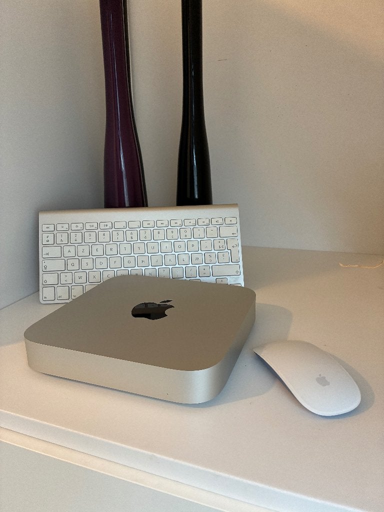 Mac mini M1compleet met scherm/toetsenbord/muis, Computers en Software, Ophalen, 256 GB, 24 inch, Zo goed als nieuw