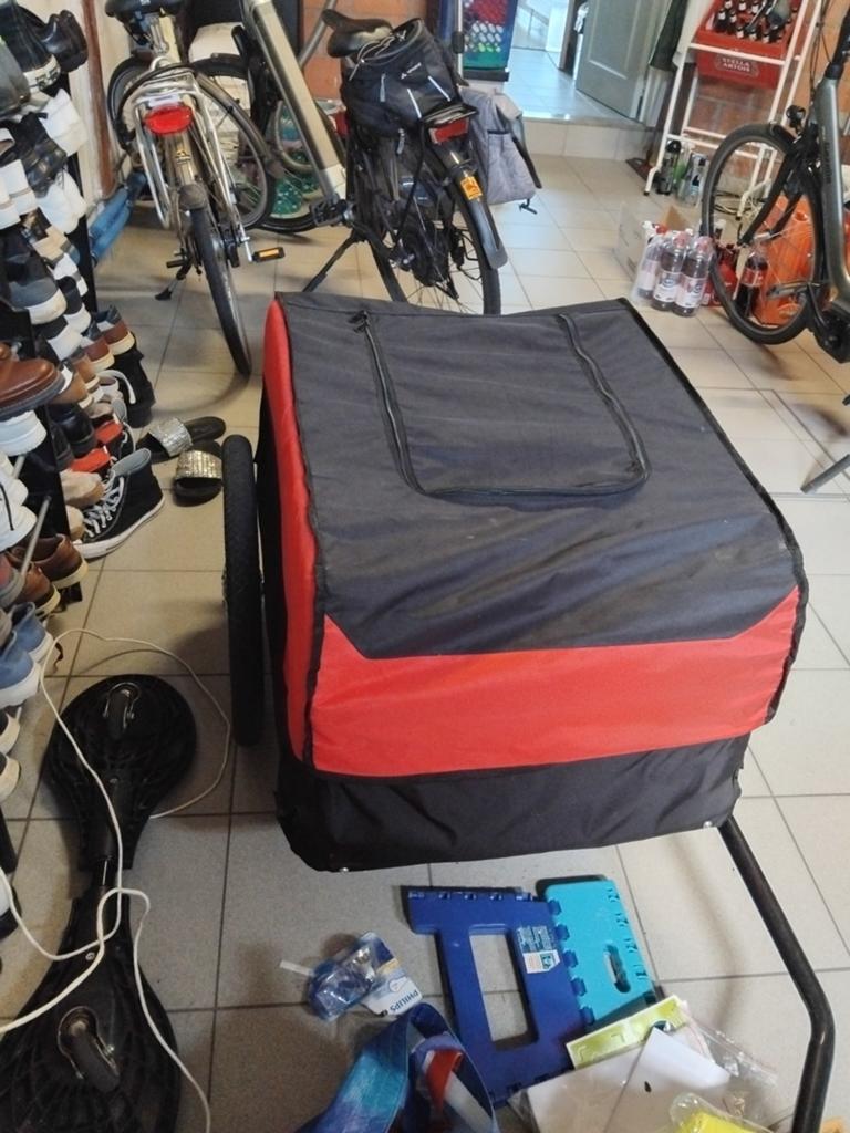 Fiets bak met treckhaak en werkende achterlichten, Vélos & Vélomoteurs, Accessoires vélo | Remorques, Utilisé, Remorque à bagages