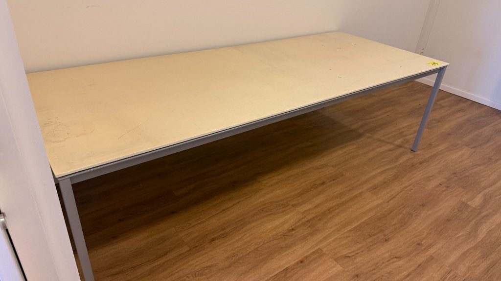 GRATIS grote tafel 250 x 100 cm met metalen onderstel, Ophalen, Gebruikt, 200 cm of meer, 50 tot 100 cm