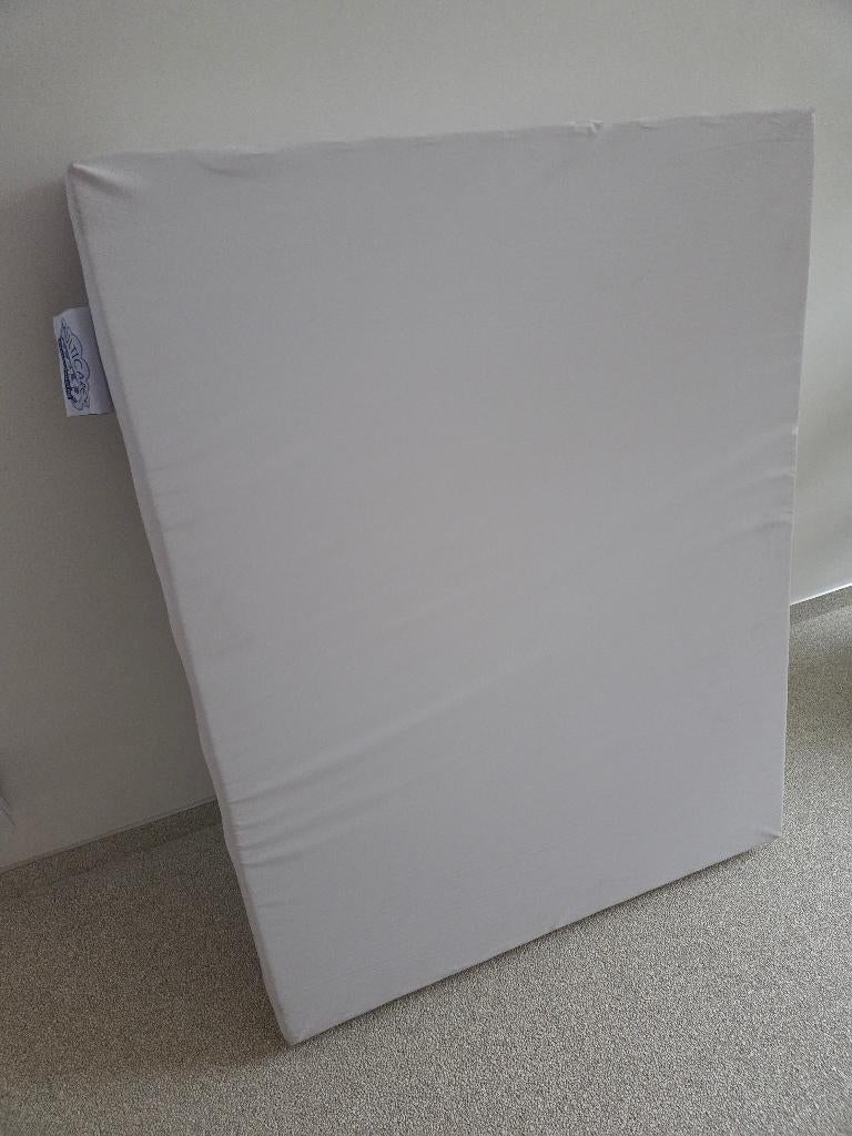 Multicare matras babybed, Ophalen, 70 tot 85 cm, Zo goed als nieuw, Minder dan 140 cm