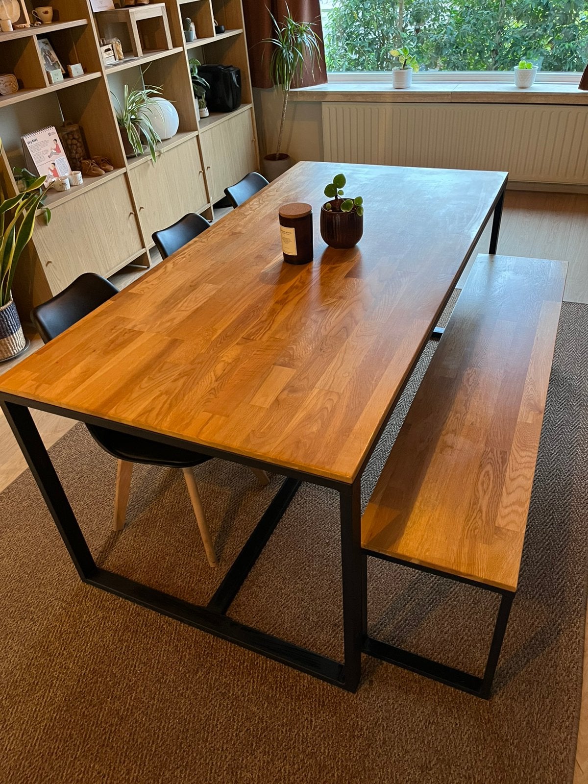 Mooie eettafel met bank, Ophalen, 50 tot 100 cm, Zo goed als nieuw, Vijf personen of meer