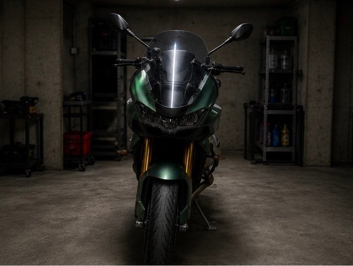 Buzzing v100 mandello s, Motos, Motos | Moto Guzzi, Particulier, Poignées chauffantes