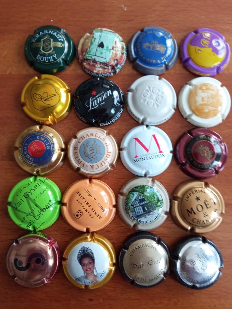 Champagne capsules lot 13, Verzenden