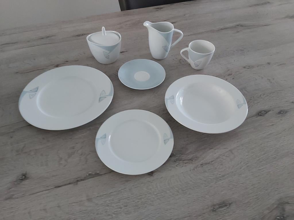 Nieuwe serviesset, Huis en Inrichting, Keuken | Servies, Ophalen