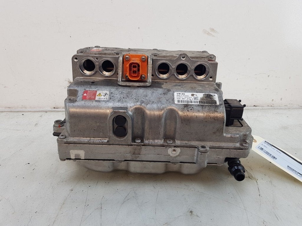 ONDULEUR Volkswagen Golf VII (AUA) (01-2012/03-2021), Robert Bosch AG, Volkswagen, Utilisé, Robert-Bosch-Allee 1
74232  Abstatt, DE