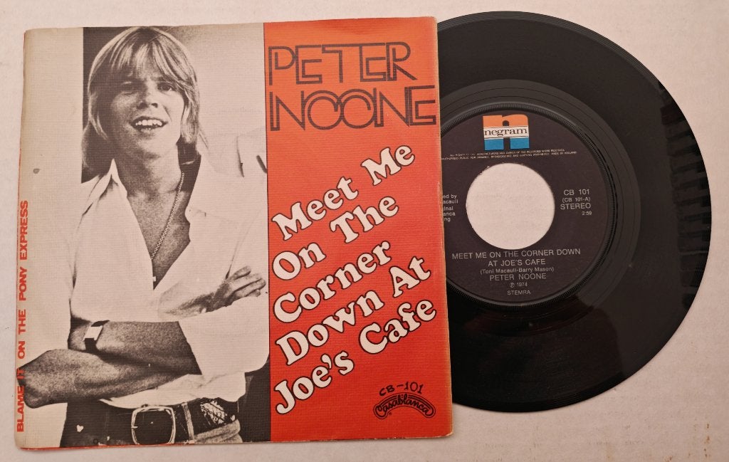 PETER NOONE - Meet me on the corner down at Joe's café (45t), Ophalen of Verzenden, Zo goed als nieuw, 7 inch, Pop
