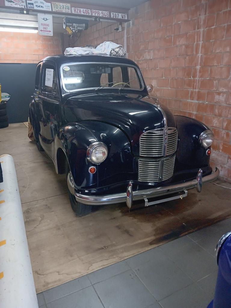Zeldzame oldtimer austin a40, Devon saloon, 8000€, Autos, Oldtimers & Ancêtres, Cuir, 4 portes, 3 places, Boîte manuelle