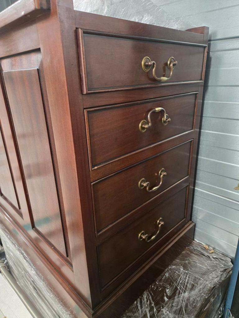 Bureau chesterfield, Ophalen of Verzenden