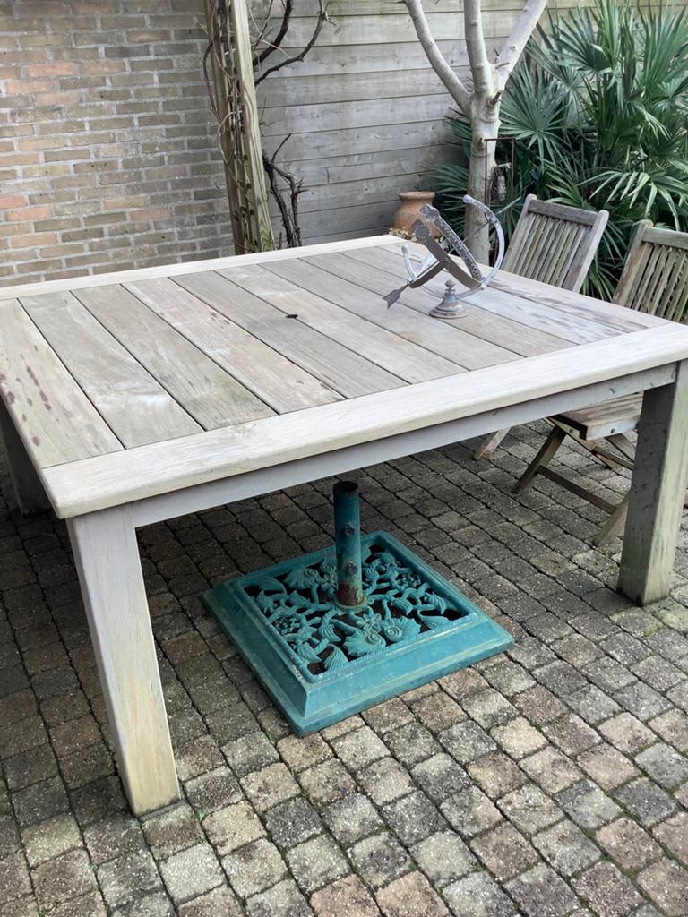 Tafel teak, Enlèvement, Comme neuf