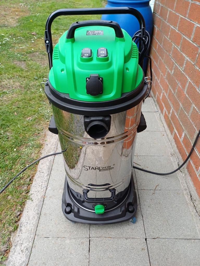 A vendre aspirateur, Bricolage & Construction, Matériel de nettoyage, Enlèvement ou Envoi