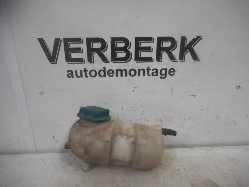 KOELVLOEISTOF RESERVOIR Volvo 740 Estate (1276040), Enlèvement ou Envoi, Info@volvocars.com, Utilisé, Volvo Car Germany GmbH