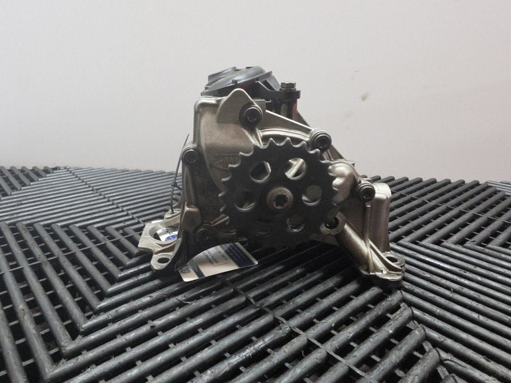 POMPE A HUILE BMW X3 (G01) (|8579944|11418579944|), Utilisé, BMW, Petuelring 130
80809  München, DE, Bayerische Motoren Werke AG