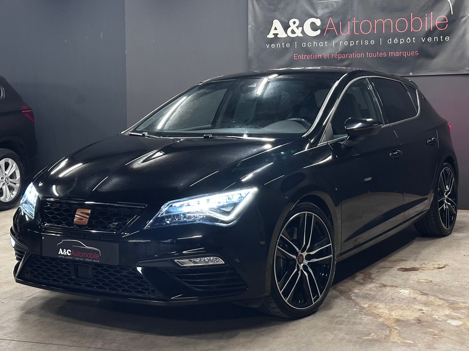 Seat Leon Cupra 2.0TSI 290ch DSG, Auto's, Automaat, 4 cilinders, Leon, Bedrijf