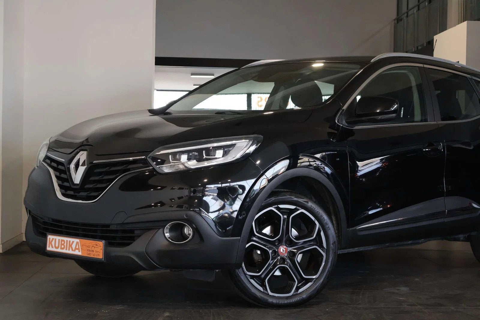 Renault Kadjar Kadjar 1.2 TCe Black Edition Cruise LED Garan, Auto's, Renault, Kadjar, Gebruikt, 4 cilinders, https://public.car-pass.be/vhr/e63b7a1d-36aa-4541-a438-4805a91d2e4f