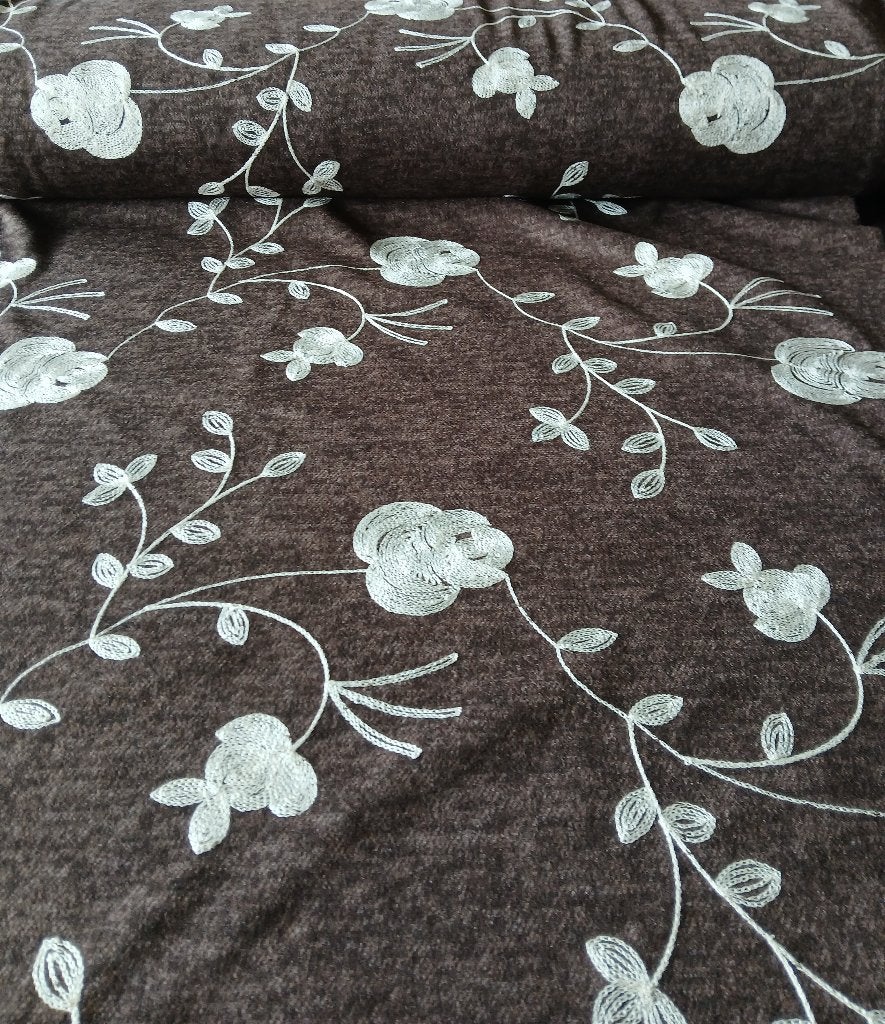 NIEUW BINNEN : Knitted flowers (gebreide stof), kleur bruin, Hobby & Loisirs créatifs, Neuf, Brun, 200 cm ou plus, Enlèvement ou Envoi