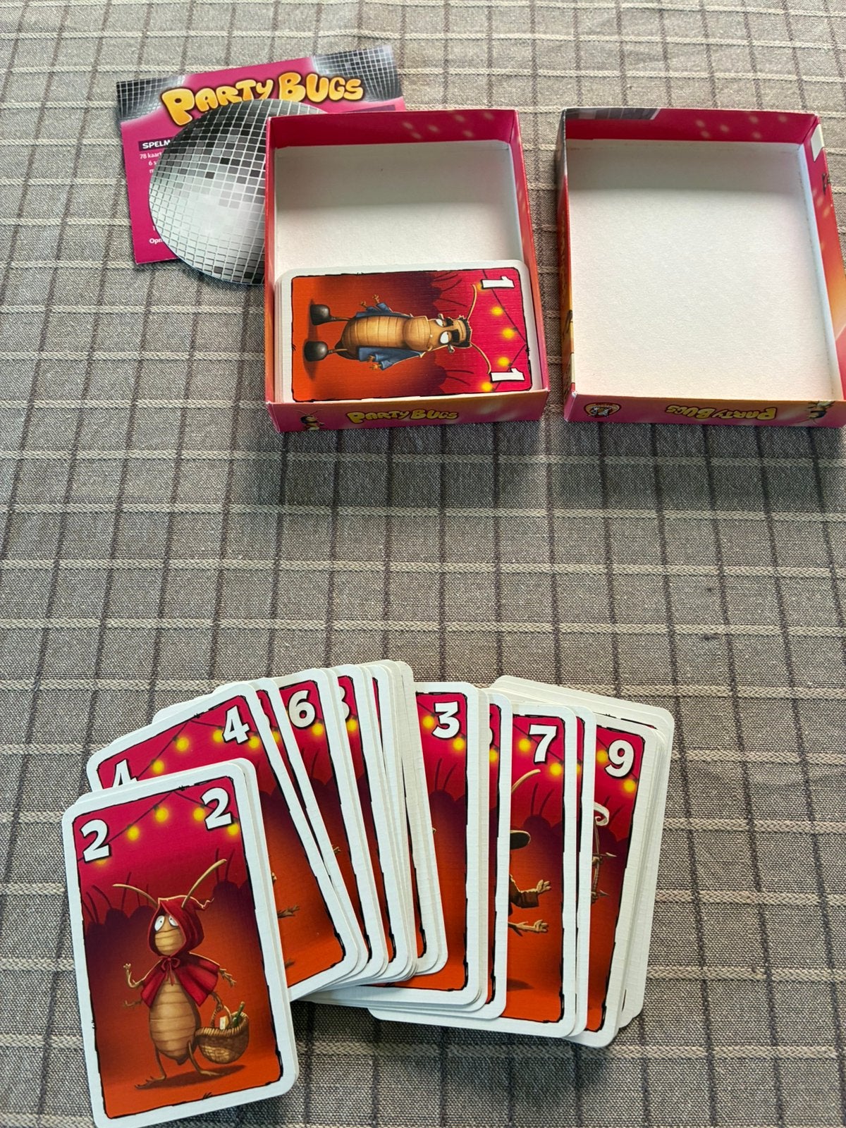 Pakketje kleine gezelschapsspellen, Cinq joueurs ou plus, Enlèvement, Utilisé