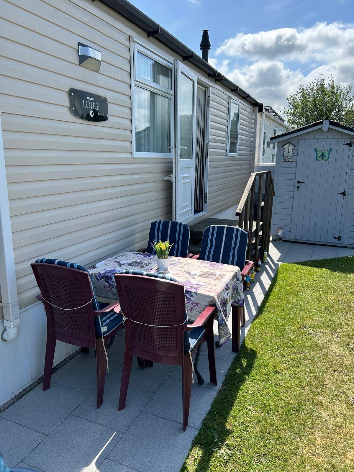 Swift Loire 2018 – Topstaat – Vosseslag De Haan, Caravans en Kamperen, Tot en met 4