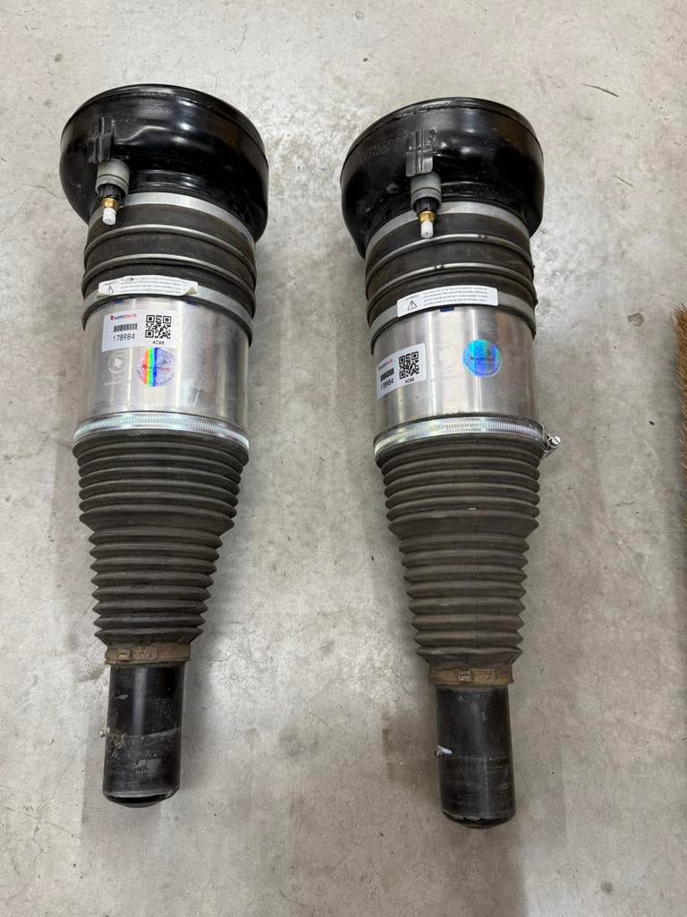 Voorste luchtvering van audi q7 4m, Ophalen of Verzenden, Gereviseerd, Audi