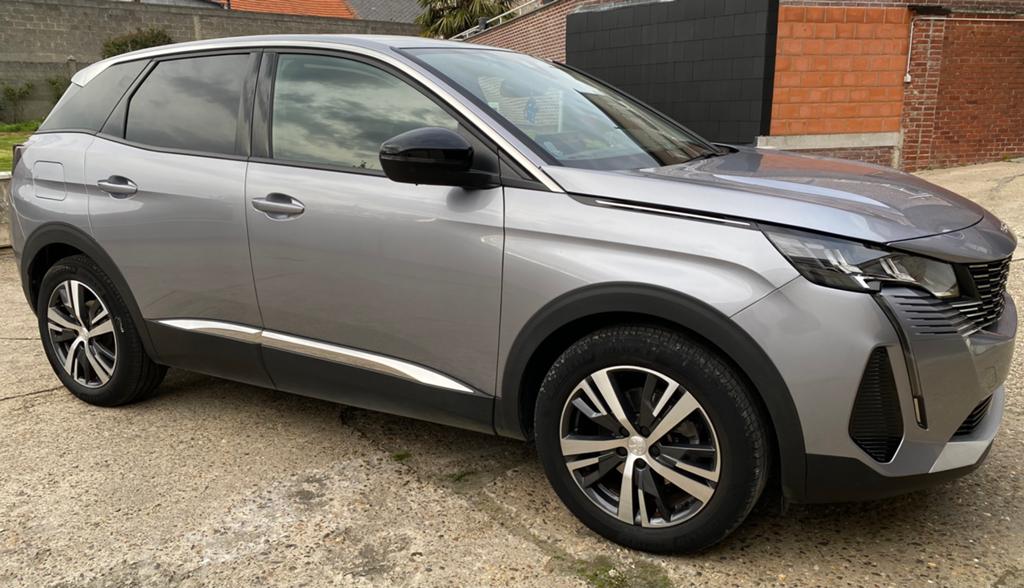 Peugeot 3008 - Allure Pack - 2022 - zilver - 1.2 pure tech, Auto's, Peugeot, Voorwielaandrijving, Start-stop-systeem, Stof, Particulier