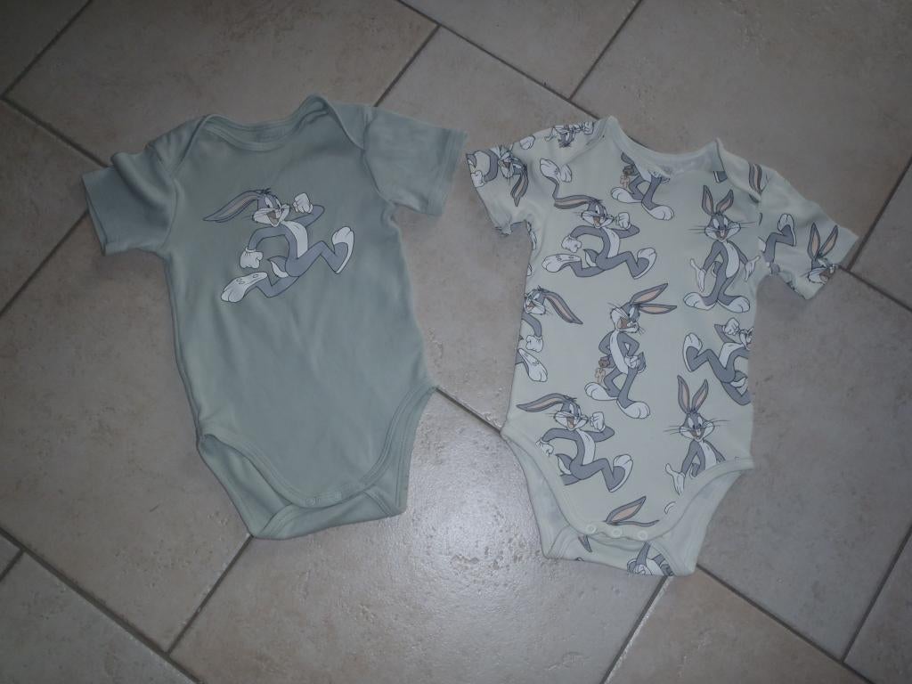 1 set van 2 rompers van Looney Tunes maat 80, Ophalen of Verzenden, Zo goed als nieuw, Jongetje, Nacht- of Onderkleding