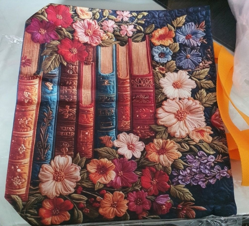 Leuke Tote Bag / Tas met Bloemen en Boeken (Quilted), Bijoux, Sacs & Beauté, Sacs | Sacs Femme, Enlèvement ou Envoi, Neuf, Autres couleurs