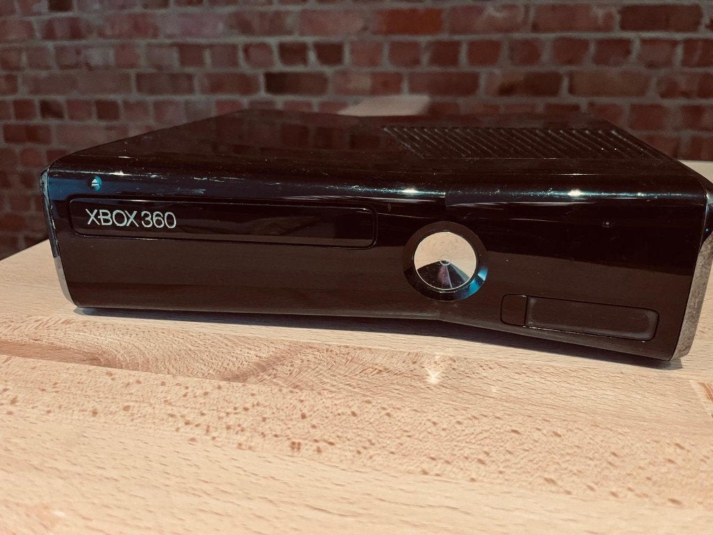 Xbox 360, 360 S, Ophalen of Verzenden, Zo goed als nieuw, Zonder controller