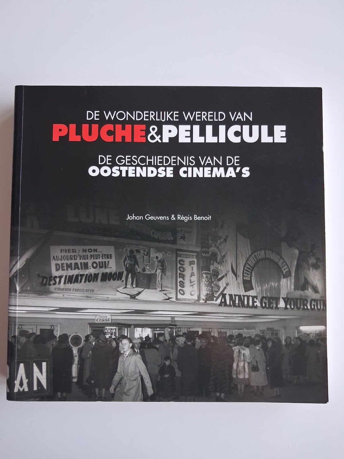 J. Geuvens - De wonderlijke wereld van pluche en pellicule, Ophalen of Verzenden, J. Geuvens; R. Benoit