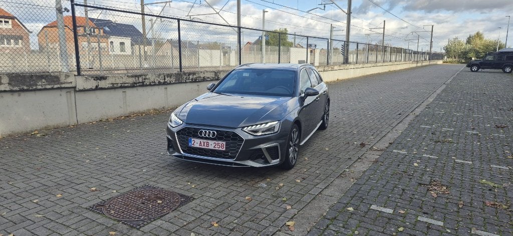 AUDI A4 S LINE Sportpakket, Auto's, Audi, 4 cilinders, 1984 cc, A4, Leder