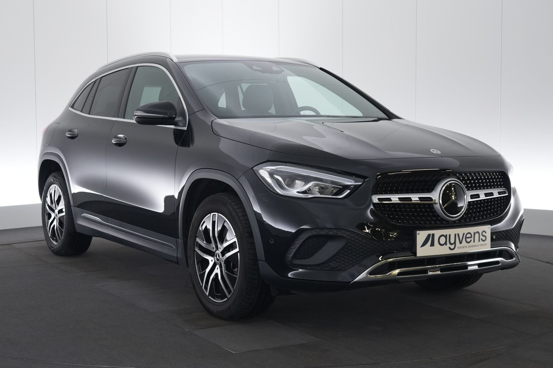 (2CPE268) MERCEDES-BENZ GLA, Auto's, Stof, Gebruikt, Zwart, Plug-in hybride