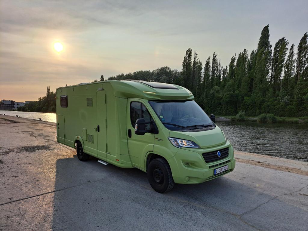 KNAUS 700 MG, Caravans en Kamperen, Mobilhomes, Particulier, Half-integraal