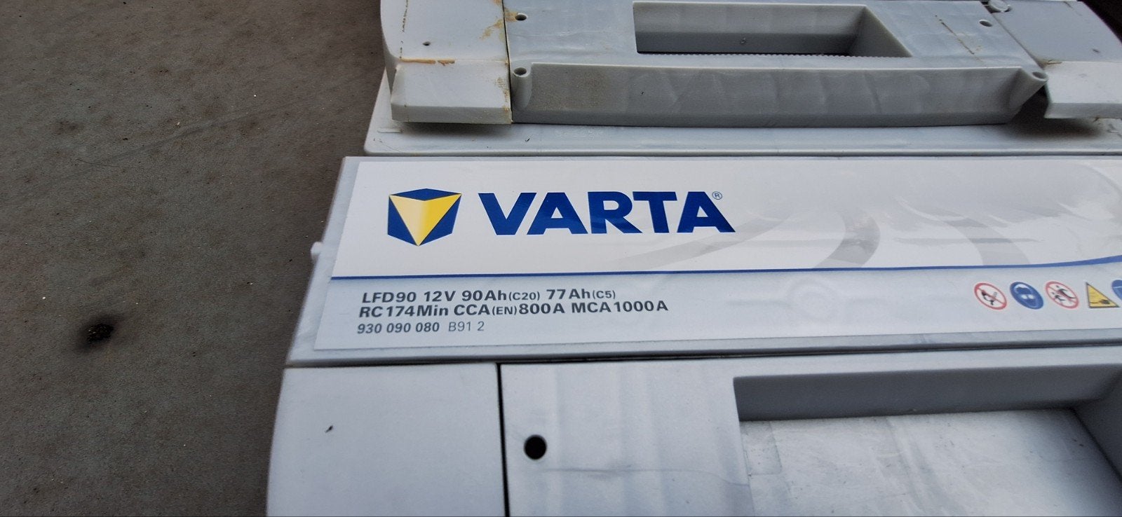 2 VARTA LFD90 12v 90Ah leefbatterijen, Ophalen, Gebruikt