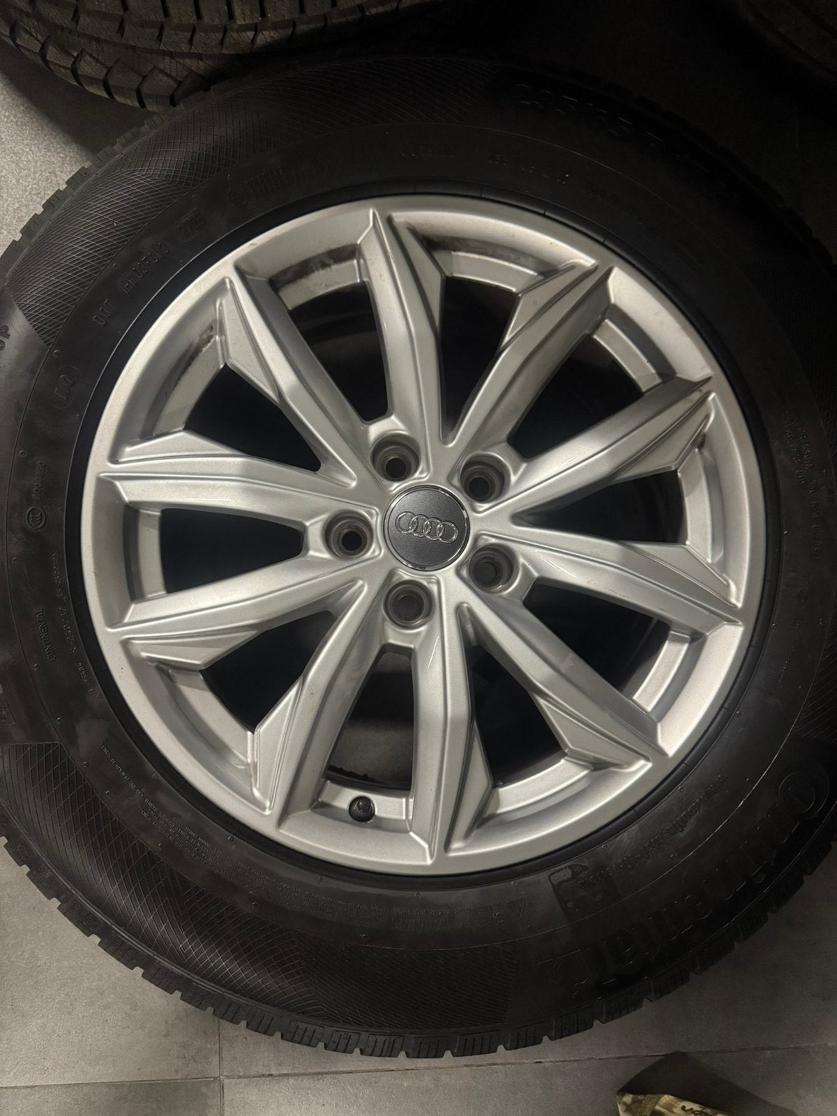 Audi Q5 originele 17" velgen + 4 Continental winterbanden, Ophalen, 17 inch, Winterbanden, Band(en)