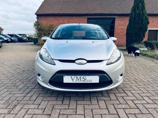 Ford Fiesta 1.25 Benzine * Garantie * Airco *, Auto's, Voorwielaandrijving, Euro 5, Stof, 4 cilinders