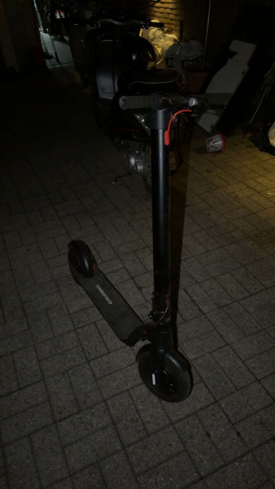 Grundig step, Vélos & Vélomoteurs, Enlèvement, Comme neuf