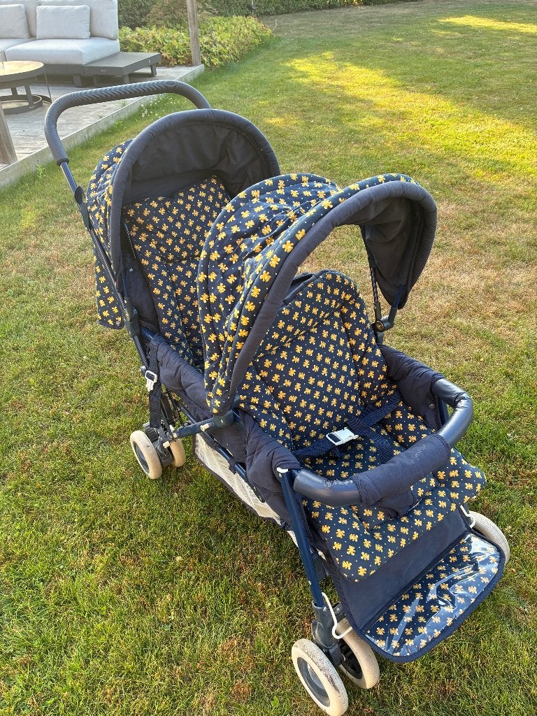 Dubbele buggy - topstaat, veel opbergruimte + regenhoes, Ophalen, Gebruikt, Overige merken, Duomodel