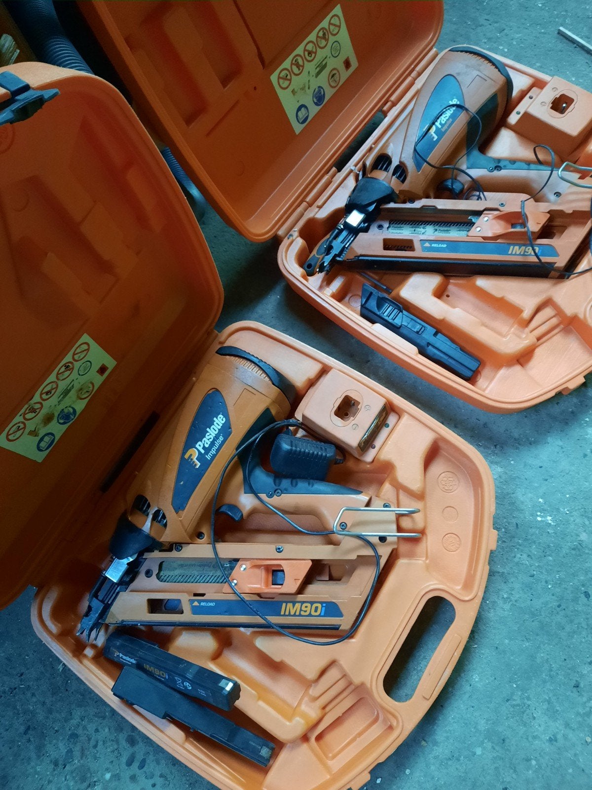 Pistolet à clous Paslode im90i 2x défectueux pour pièces ou, Enlèvement