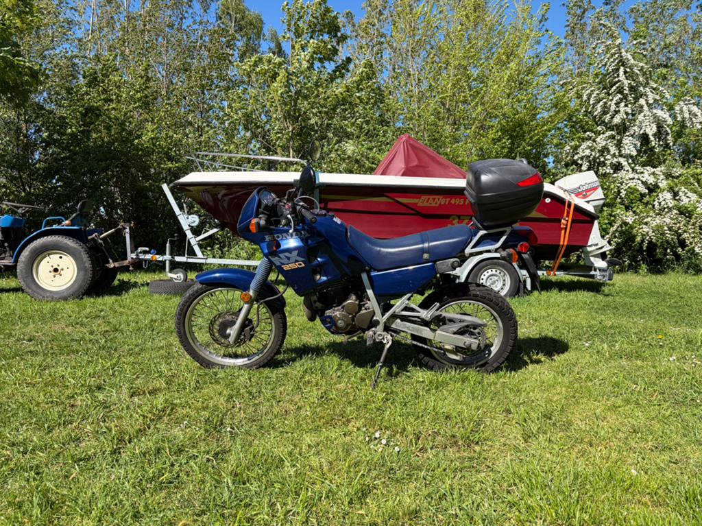 Honda nx250 Dominator maar 14972 km bwjr 1988 eerste jaar, Motoren, Gebruikt, Particulier, Toermotor, 1 cilinder