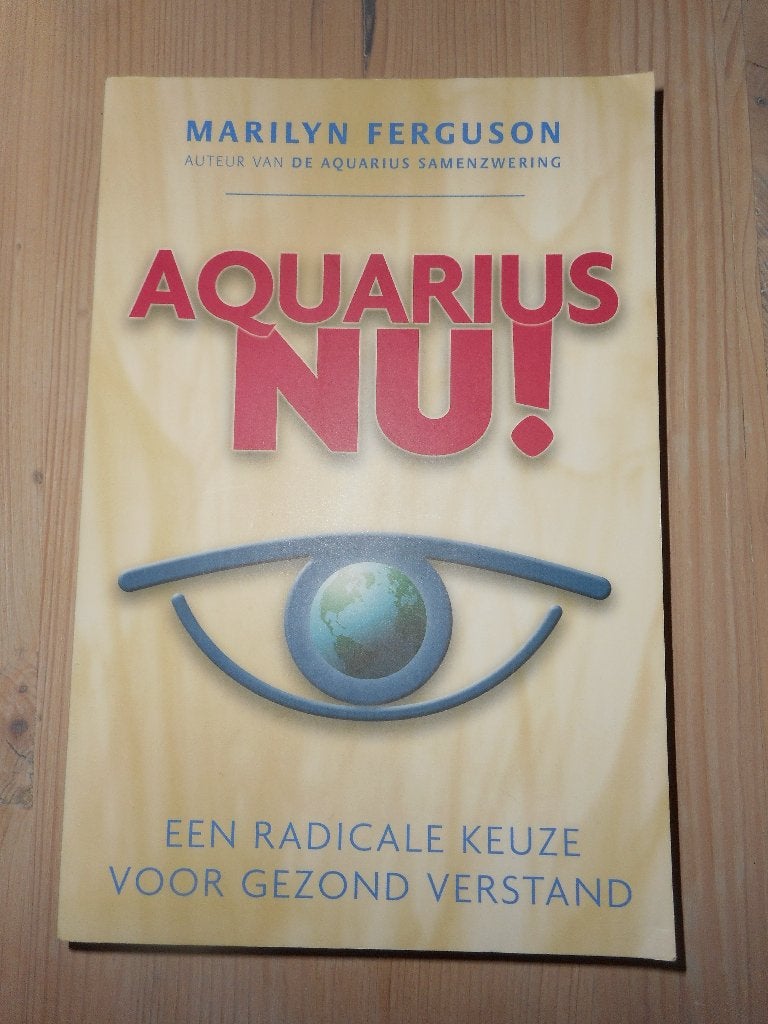 NIEUW AQUARIUS BOEK EN 5 MINI FLESJES ZIE FOTO'S, Boeken, Ophalen of Verzenden, Nieuw