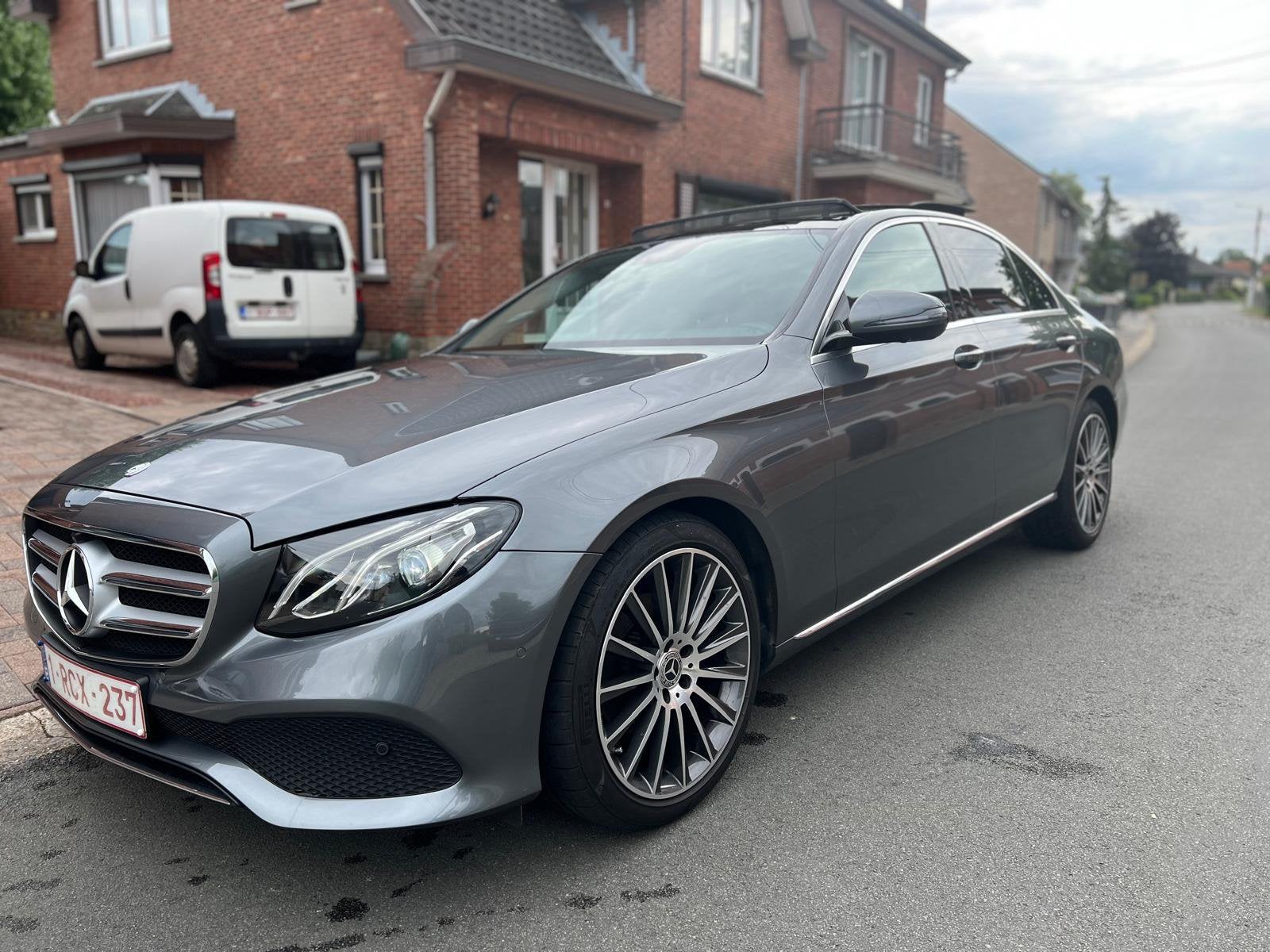 MERCEDES BENZ E220d Avantgarde pack, Autos, Cuir, Argent ou Gris, Euro 6, Noir