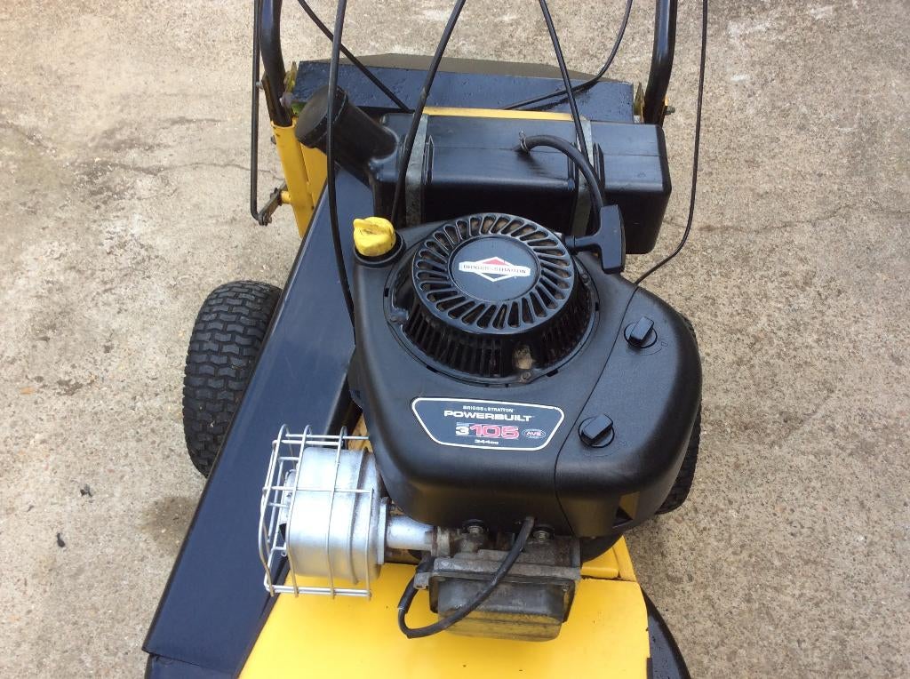 Tondeuse à gazon, Vitesses, Tondeuses à gazon à essence, Utilisé, Briggs & stratton