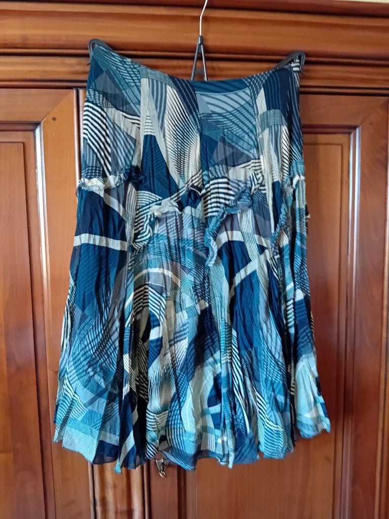 vêtements, Taille 38/40 (M), Enlèvement ou Envoi, Multicolore, Sous le genou