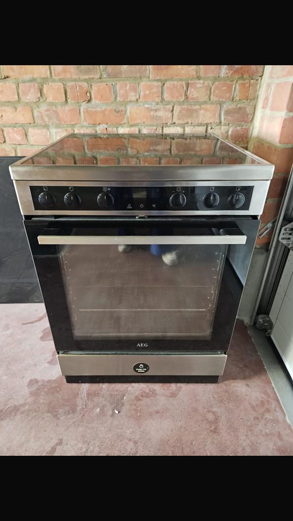 AEG kookvuur met oven 4 jaar oud, Ophalen, Gebruikt