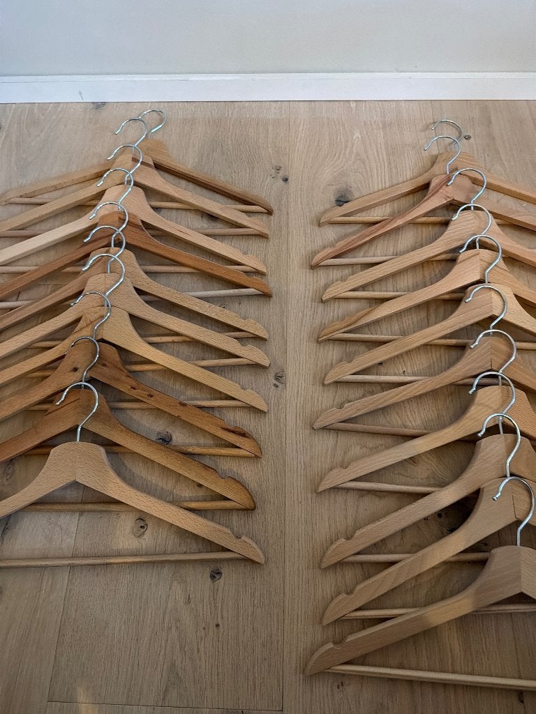 Lot de 20 cintres en bois, Ophalen, Zo goed als nieuw, Hout, Volwassenen